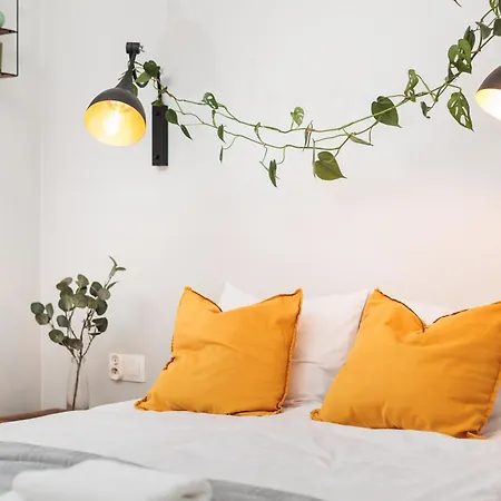 Luminous Loft - Modern Old Town - By Upstairs Lägenhet *