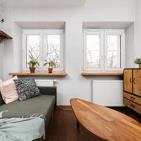 Luminous Loft - Modern Old Town - By Upstairs Appartement